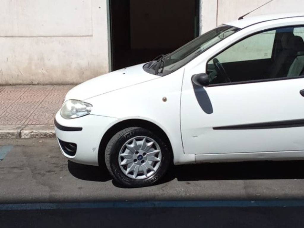 negozio in vendita a Taranto in zona Borgo Antico