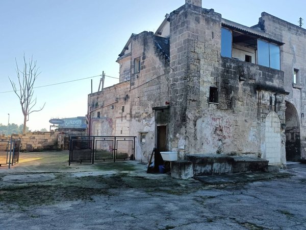 casale in vendita a Taranto in zona Tre Carrare-Battisti