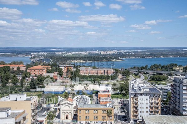 appartamento in vendita a Taranto in zona Solito-Corvisea
