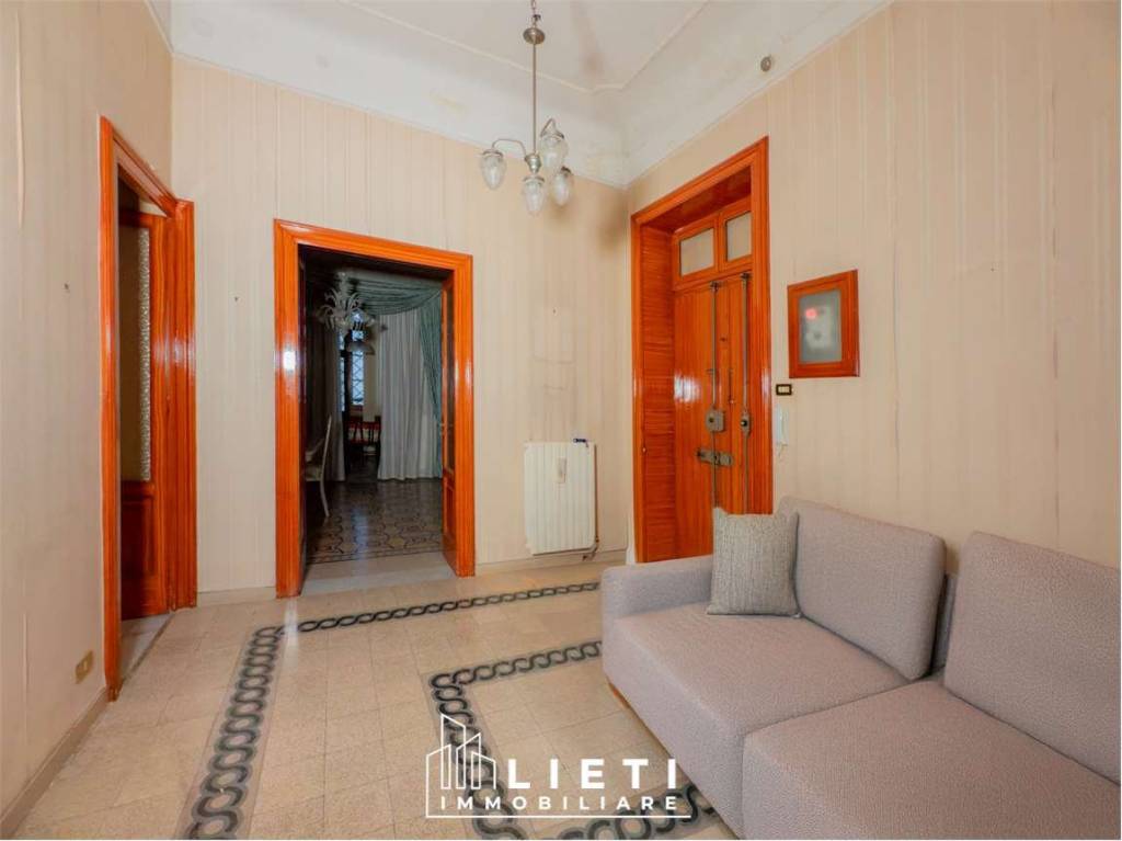 appartamento in vendita a Taranto in zona Borgo