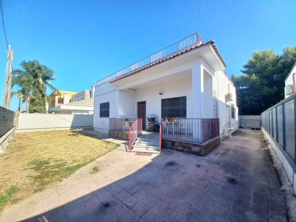 casa indipendente in vendita a Taranto in zona San Vito