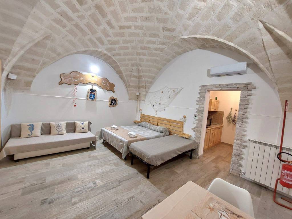 appartamento in vendita a Taranto in zona Borgo Antico
