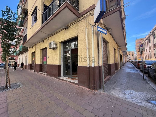 locale commerciale in vendita a Taranto in zona Tre Carrare-Battisti