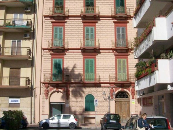 intera palazzina in vendita a Taranto in zona Borgo