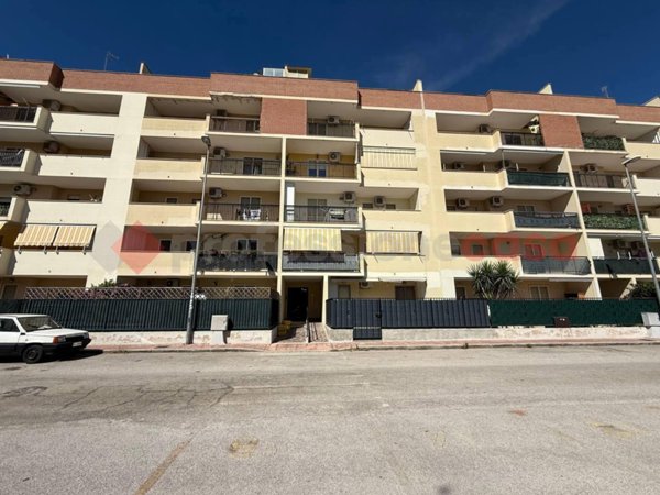 appartamento in vendita a Taranto in zona Tre Carrare-Battisti
