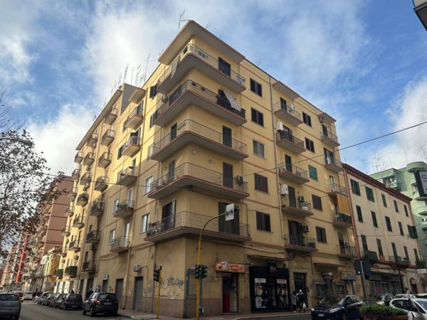 appartamento in vendita a Taranto in zona Tre Carrare-Battisti