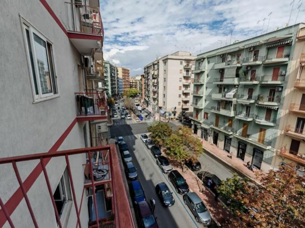 appartamento in vendita a Taranto in zona Italia-Montegranaro