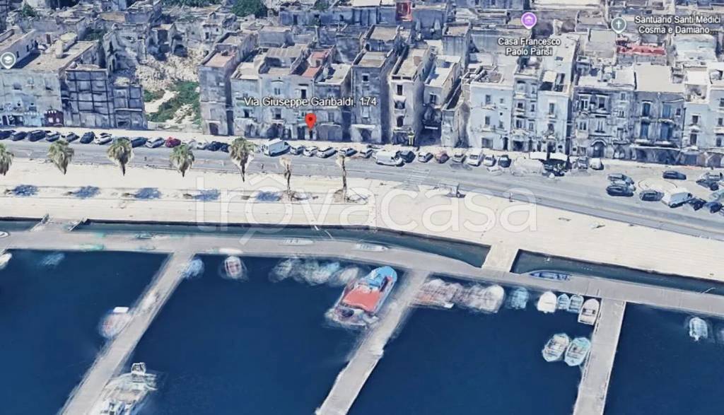 negozio in vendita a Taranto in zona Borgo Antico