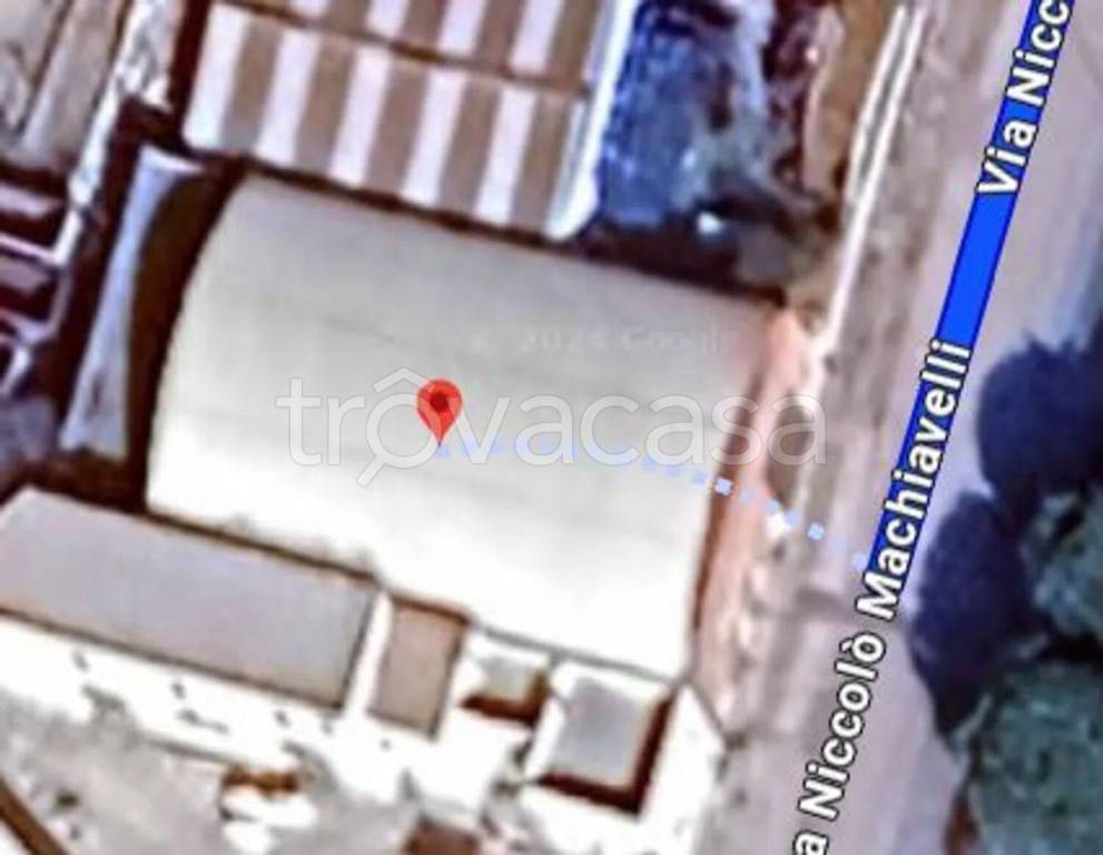 locale commerciale in vendita a Taranto in zona Tamburi-Croce