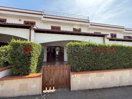 casa indipendente in vendita a Taranto in zona Lama