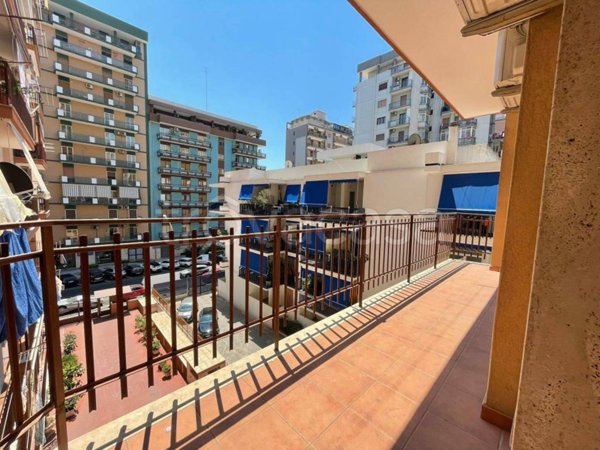 appartamento in vendita a Taranto in zona Italia-Montegranaro