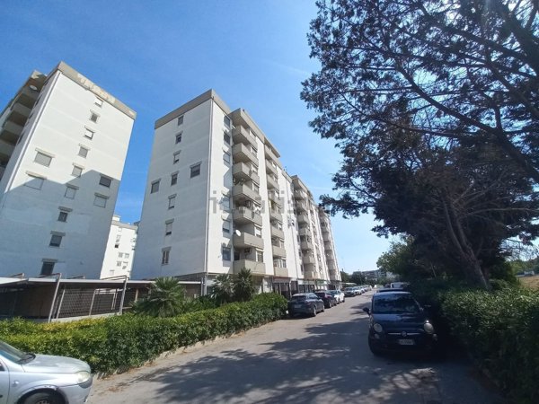 appartamento in vendita a Taranto in zona Lama