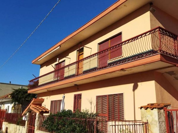 casa indipendente in vendita a Taranto in zona San Donato