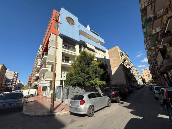 appartamento in vendita a Taranto in zona Tre Carrare-Battisti