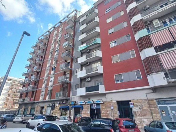 appartamento in vendita a Taranto in zona Tre Carrare-Battisti