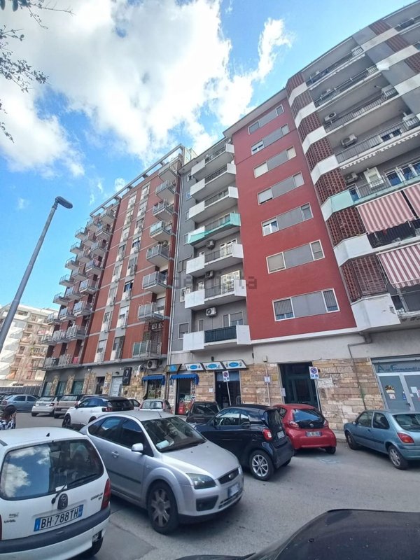 appartamento in vendita a Taranto in zona Tre Carrare-Battisti