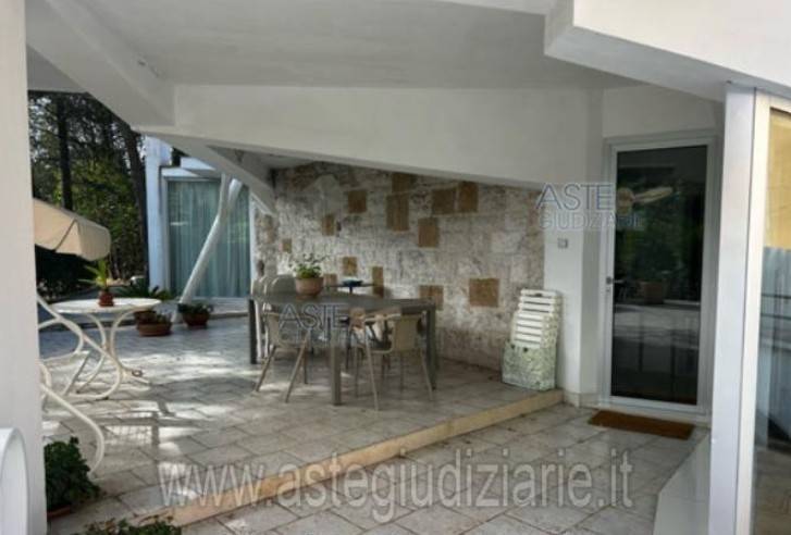 casa indipendente in vendita a Taranto in zona Paolo VI