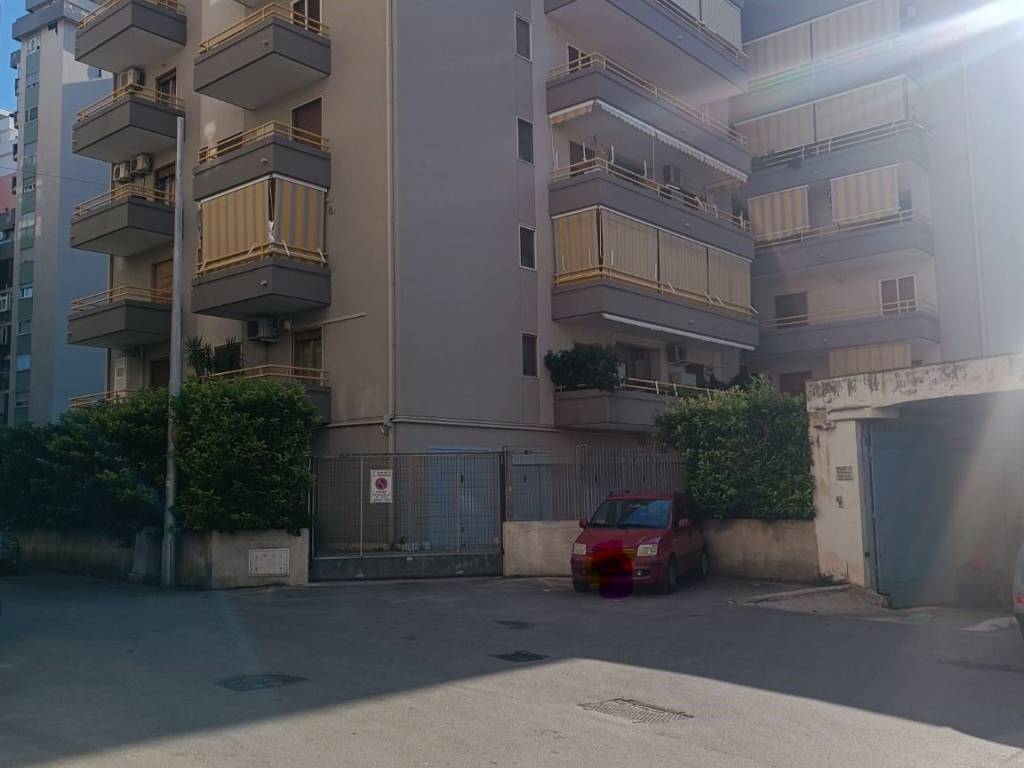 appartamento in vendita a Taranto in zona Italia-Montegranaro