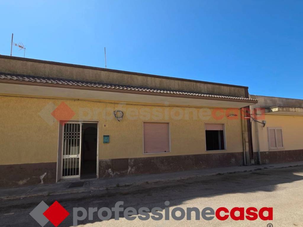 appartamento in vendita a Taranto in zona Talsano