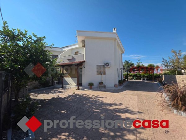 casa indipendente in vendita a Taranto in zona Talsano