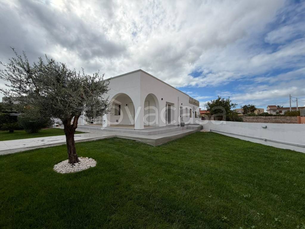 casa indipendente in vendita a Taranto in zona Talsano