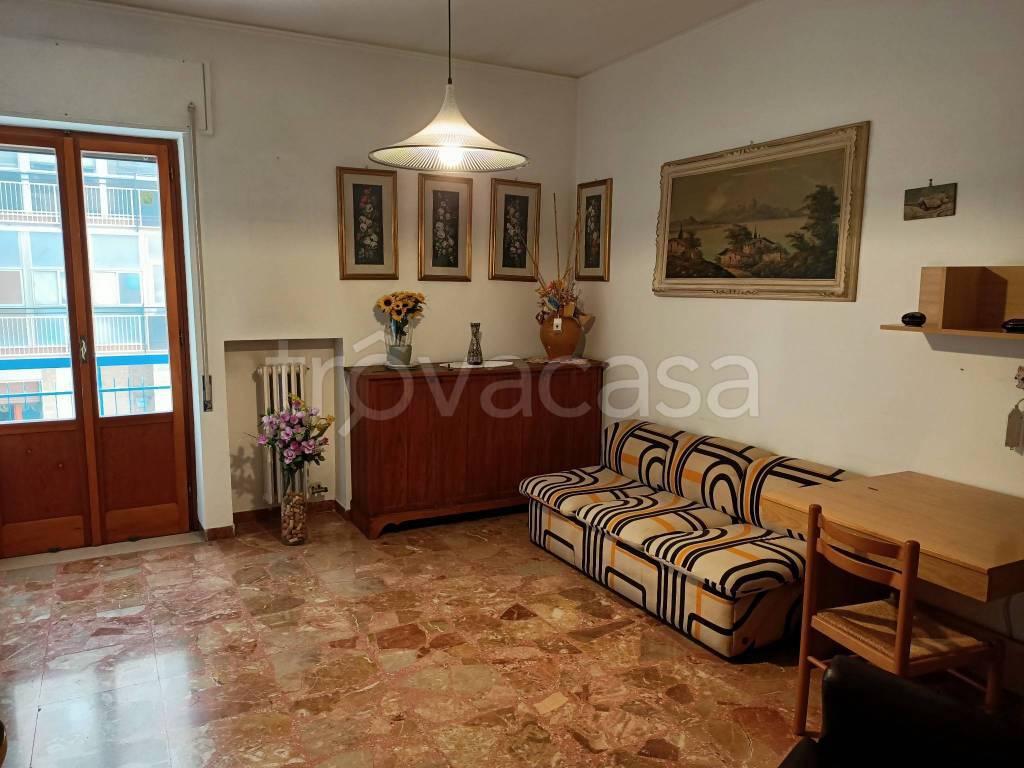 appartamento in vendita a Taranto in zona Italia-Montegranaro