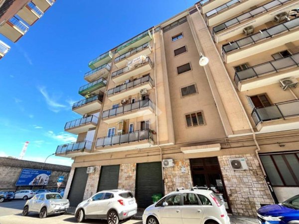appartamento in vendita a Taranto in zona Tre Carrare-Battisti