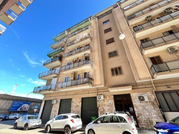 appartamento in vendita a Taranto in zona Tre Carrare-Battisti