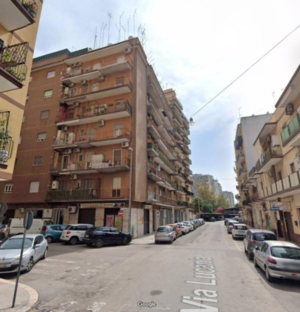 appartamento in vendita a Taranto in zona Tre Carrare-Battisti
