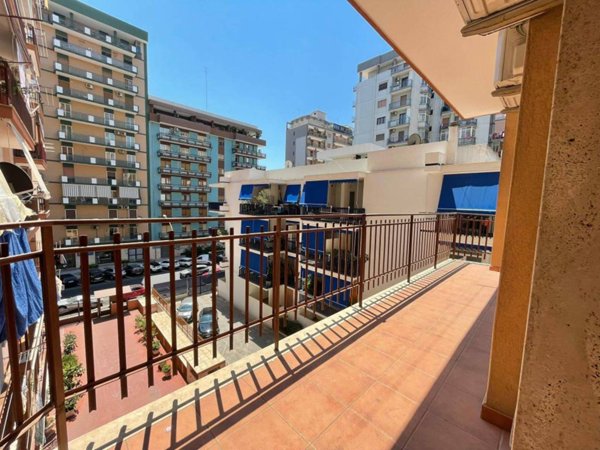 appartamento in vendita a Taranto in zona Italia-Montegranaro