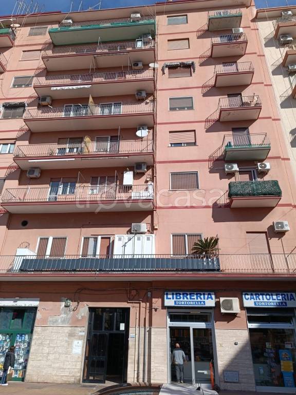 appartamento in vendita a Taranto in zona Tre Carrare-Battisti