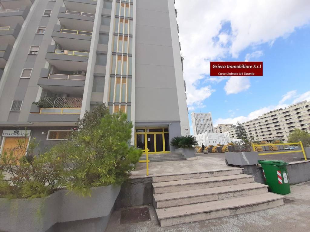 appartamento in vendita a Taranto in zona Solito-Corvisea