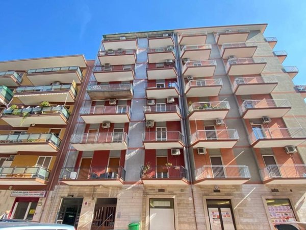 appartamento in vendita a Taranto in zona Italia-Montegranaro