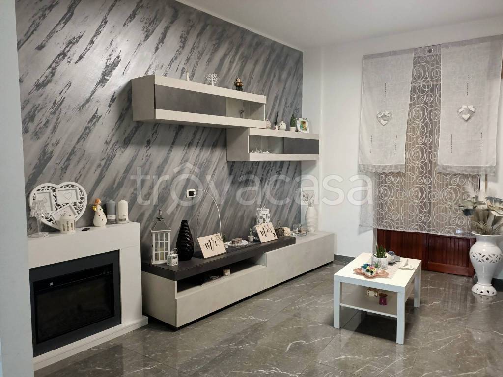 appartamento in vendita a Taranto in zona Solito-Corvisea