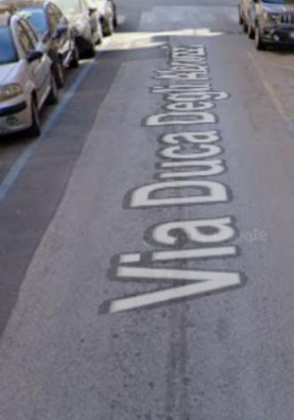 negozio in vendita a Taranto in zona Borgo