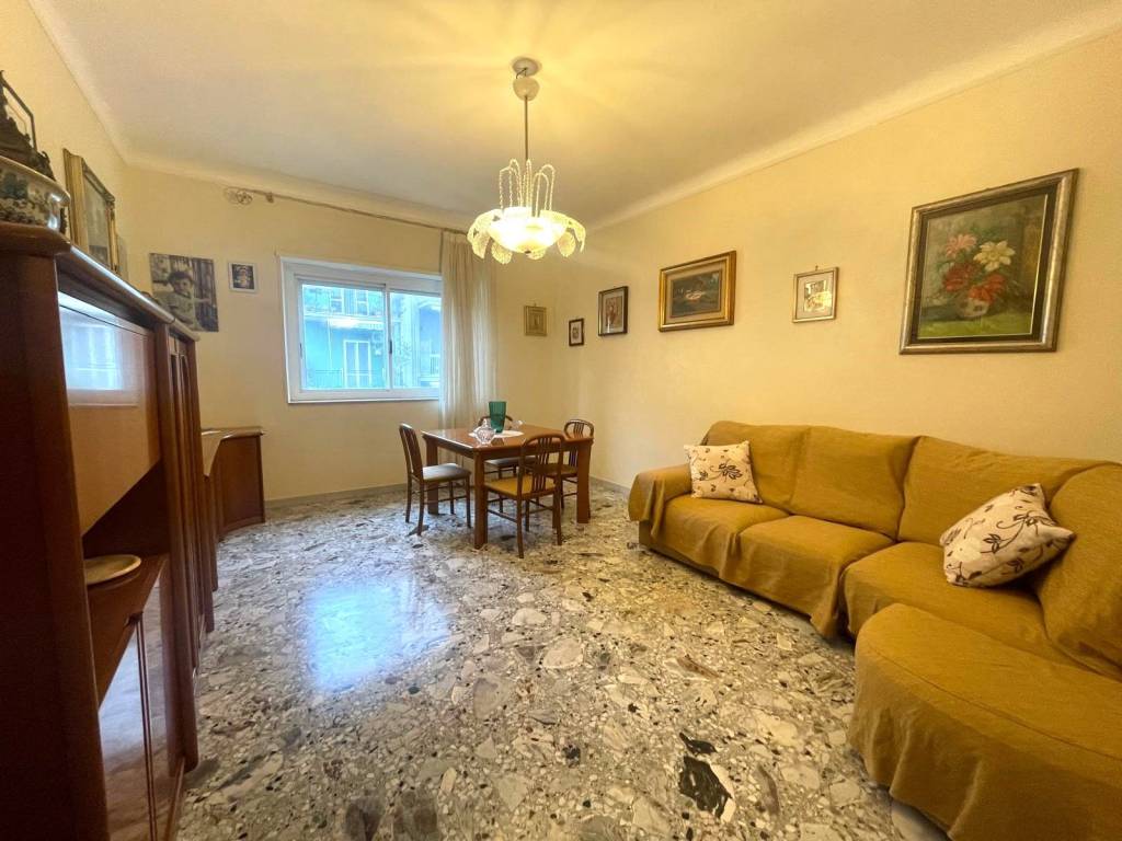 appartamento in vendita a Taranto in zona Italia-Montegranaro