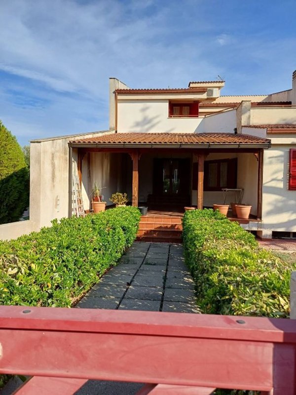 casa indipendente in vendita a Taranto