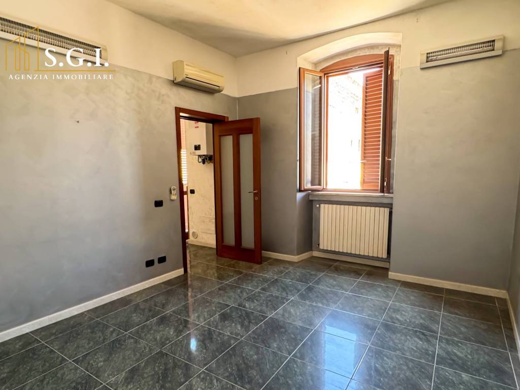 appartamento in vendita a Taranto in zona Tamburi-Croce