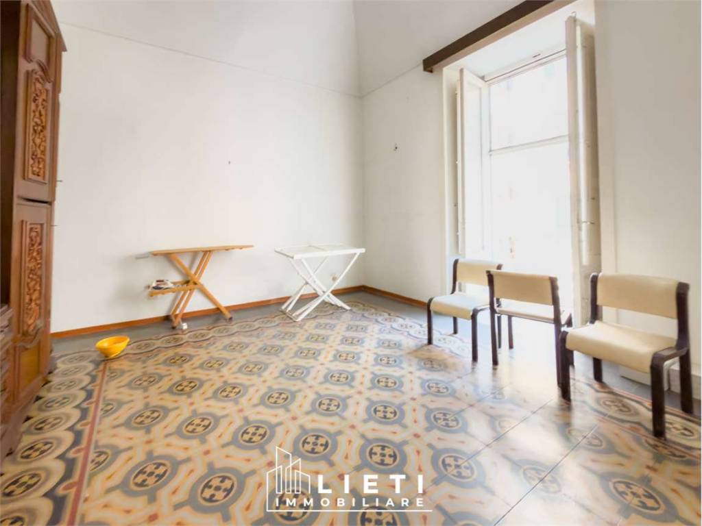 appartamento in vendita a Taranto in zona Borgo Antico