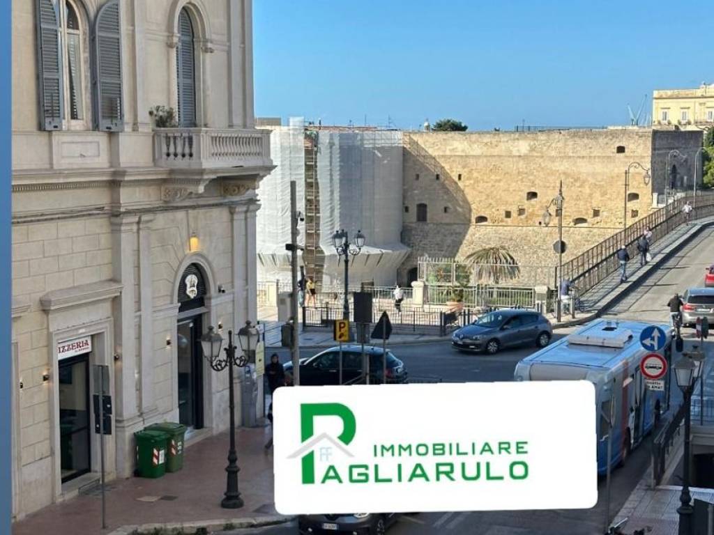 appartamento in vendita a Taranto in zona Borgo Antico