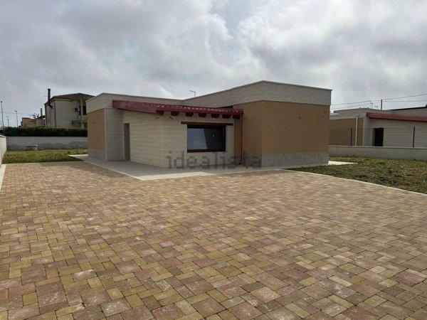 casa indipendente in vendita a Taranto in zona Talsano