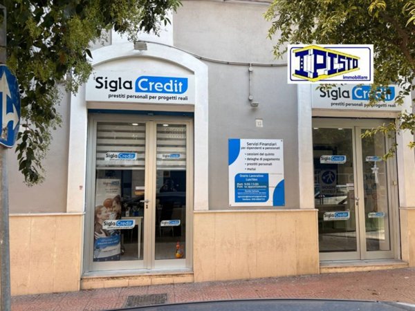 negozio in vendita a Taranto in zona Borgo