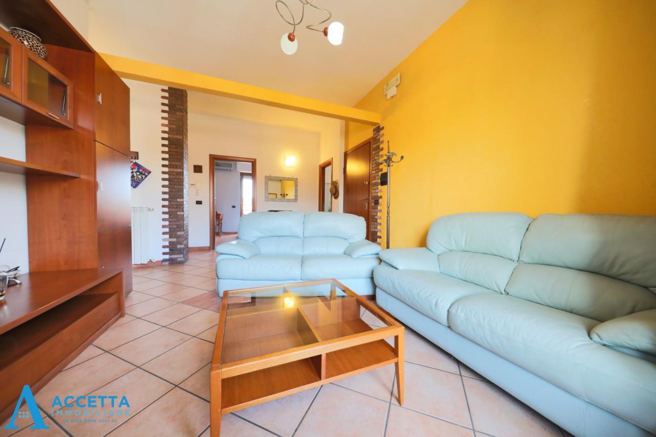 appartamento in vendita a Taranto in zona Talsano