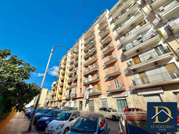 appartamento in vendita a Taranto in zona Tre Carrare-Battisti