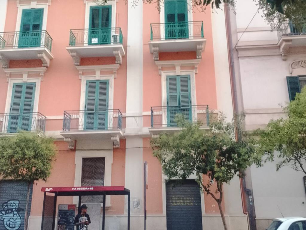 negozio in vendita a Taranto in zona Borgo