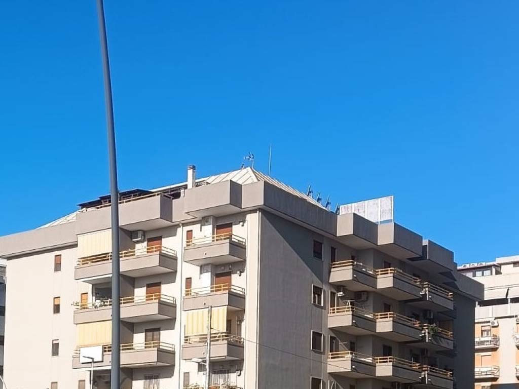 appartamento in vendita a Taranto in zona Tre Carrare-Battisti