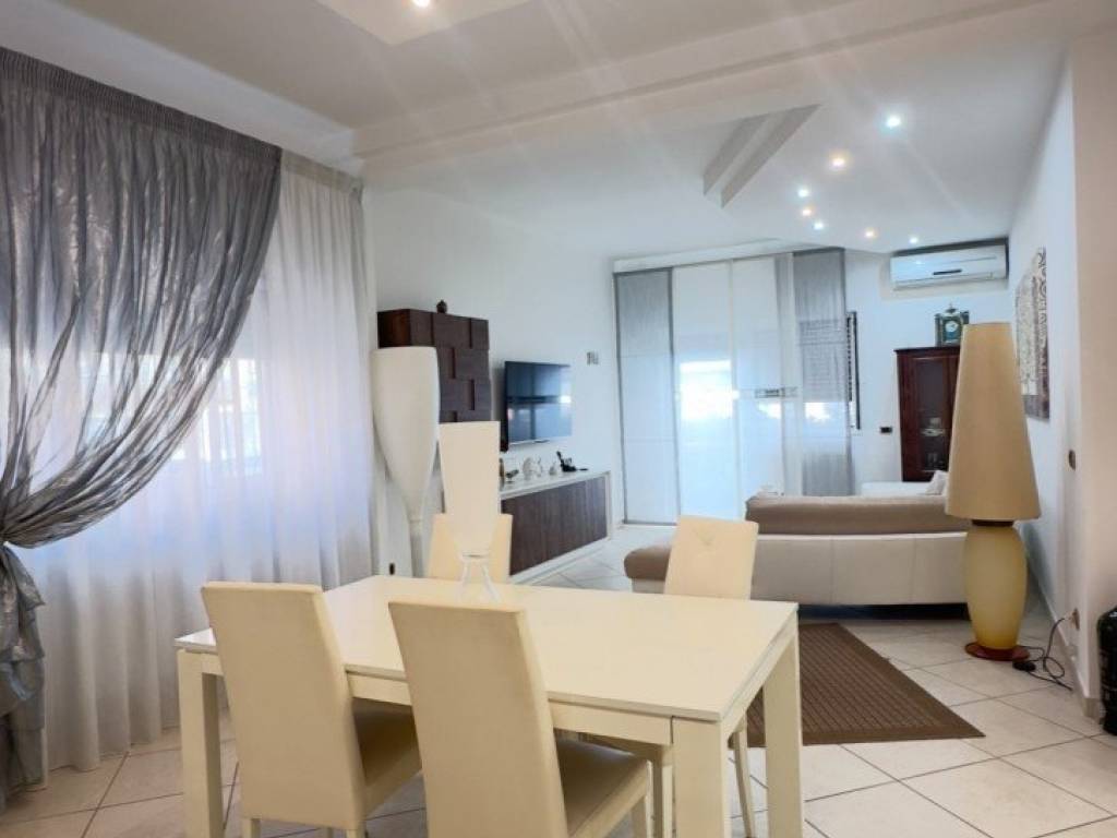 appartamento in vendita a Taranto in zona Borgo