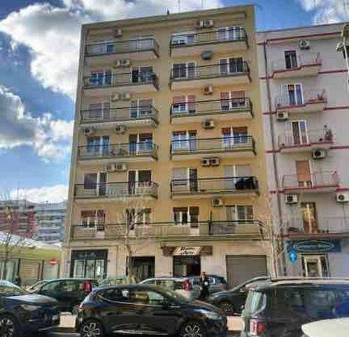 appartamento in vendita a Taranto in zona Italia-Montegranaro