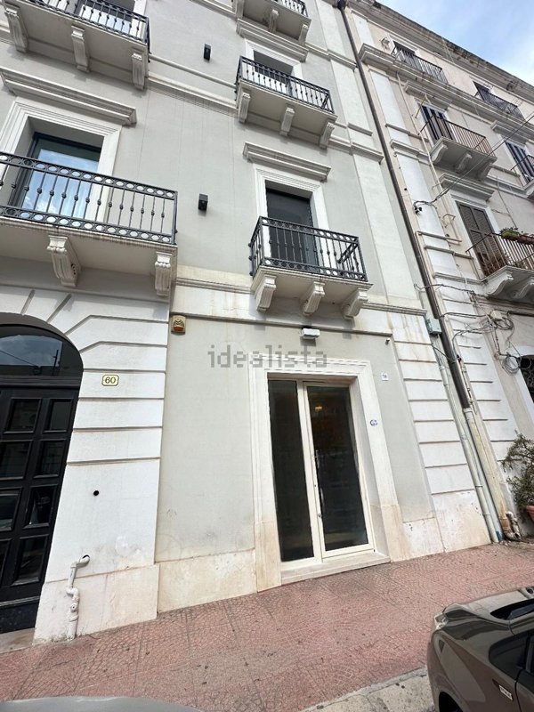 locale commerciale in vendita a Taranto in zona Borgo