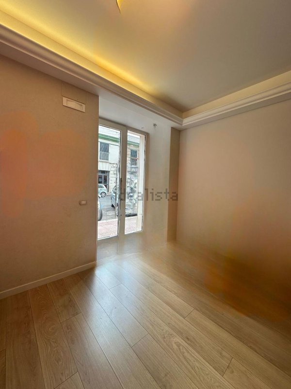 locale commerciale in vendita a Taranto in zona Borgo